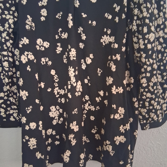 J Jill NWT Black Cream Floral V Neck Cotton Tencel Blend Popover Top L - Picture 3 of 5